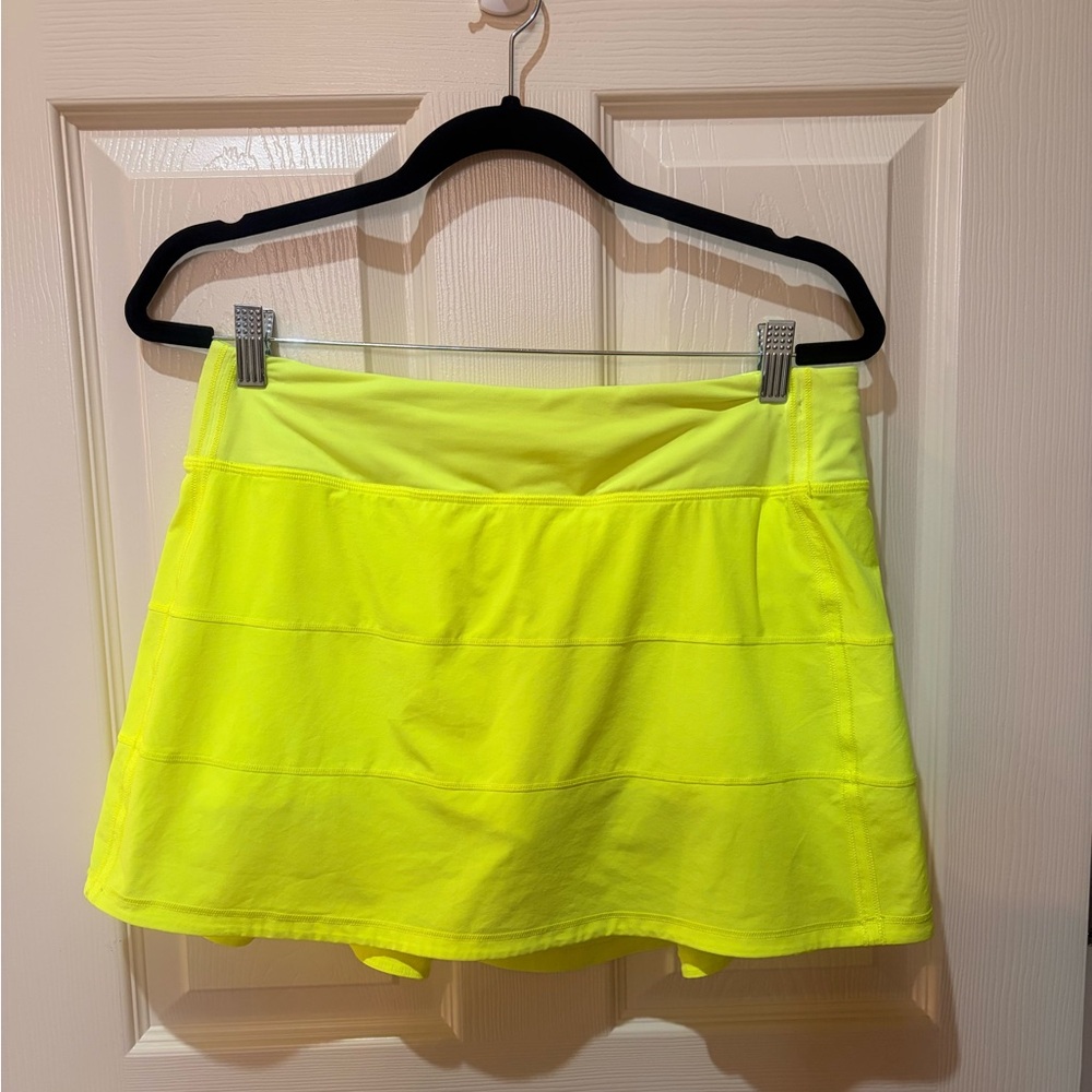 lululemon athletica Neon Yellow pace Rival Skirt size 6 long